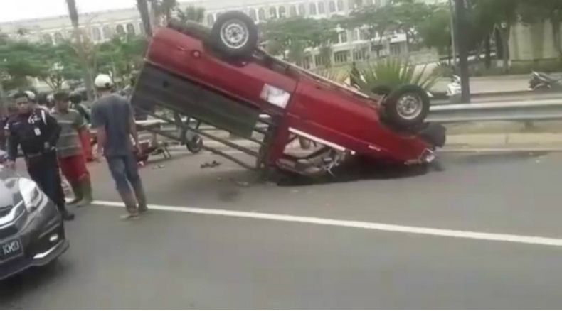 Kronologi Mobil Terbalik Tewaskan 3 Santri, Melaju Kencang di Tikungan