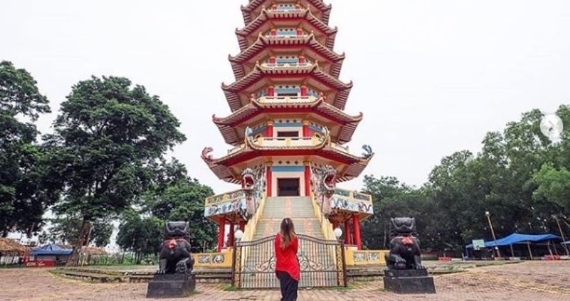 Wisata Palembang, Nikmati Keindahan Alam Pulau Kemaro dari Atas Pagoda