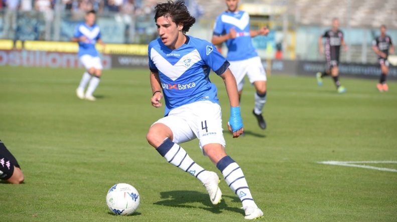 Tertarik Rekrut Pemain Berjuluk 'New Pirlo', Barcelona Siapkan Rp1 Triliun