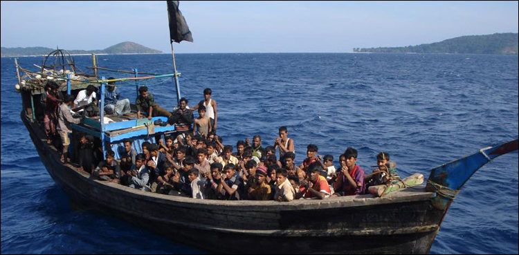 Terombang-ambing di Laut 2 Bulan, 20 Warga Rohingya Mati Kelaparan di Kapal