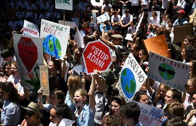 Ratusan Siswa Australia Unjuk Rasa Tolak Pembangunan Tambang Batu Bara