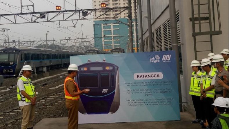 Anies Namai Kereta MRT dengan Ratangga, Ini Artinya