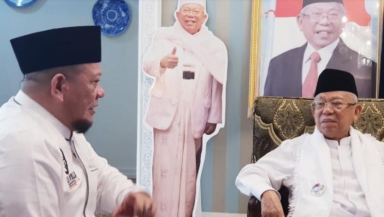 Dulu Fitnah Jokowi PKI, Kini La Nyalla Sebut Presiden Sering Tirakat