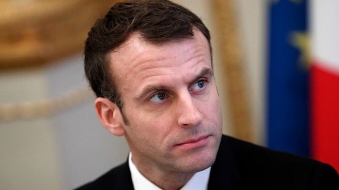 Redam Kemarahan Warga Prancis, Macron Akan Naikkan Upah Minimum
