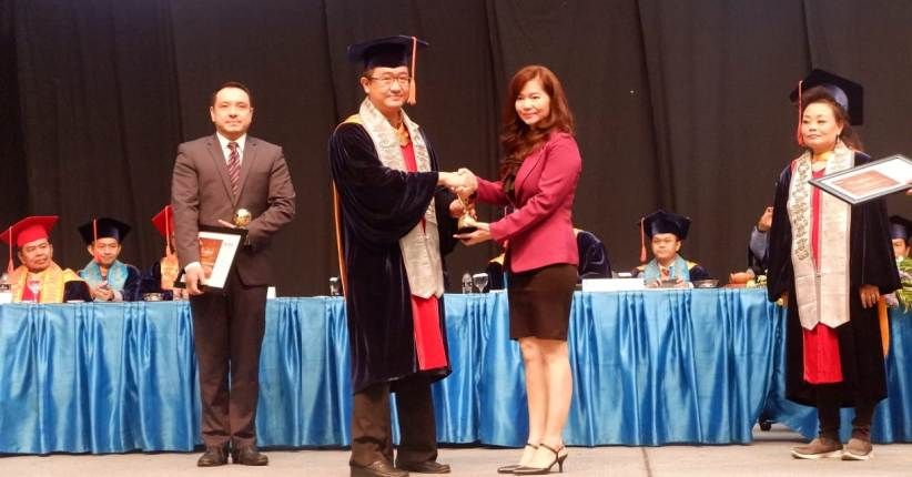 Direktur MNC Sekuritas Raih Penghargaan BINUS Alumni Award 2018