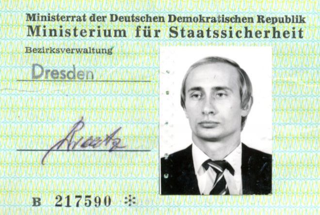 Kartu Identitas Intelijen Milik Vladimir Putin Ditemukan di Jerman