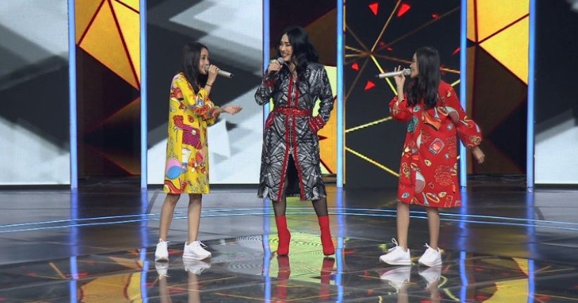 Nyanyikan 'Dekat di Hati', si Kembar Nadya dan Nada Masuk Tim Titi DJ