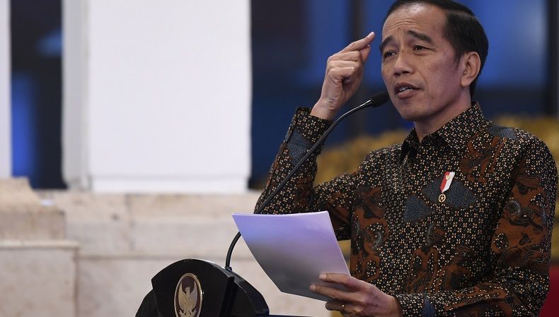 Jokowi: Bagi yang Menduga Terinfeksi Covid-19 Segera Isolasi Diri