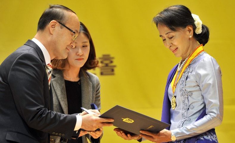 Lagi, Lembaga HAM Cabut Penghargaan Aung San Suu Kyi Terkait Rohingya