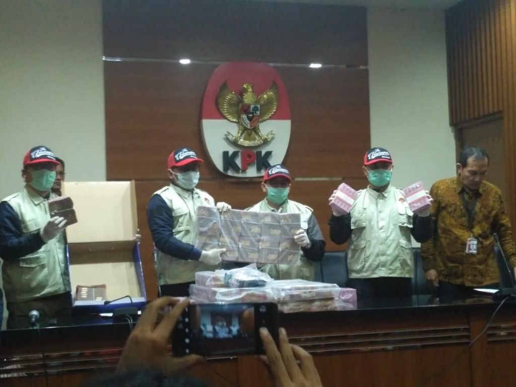 Begini Kronologi OTT Kasus Suap Dana Hibah KONI di Kemenpora