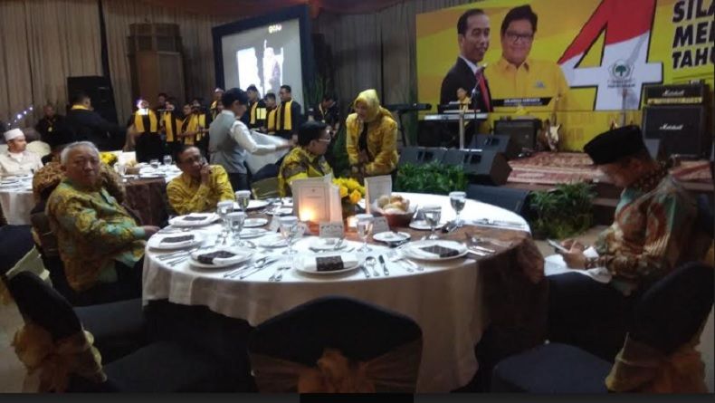 TGB Hadiri Silaturahmi Akhir Tahun Partai Golkar