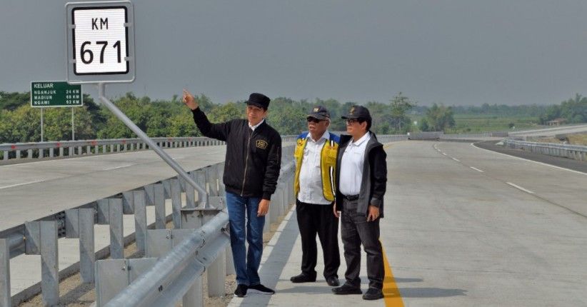 Rekor, Jokowi Bangun 616 Km Tol Trans Jawa dalam 4 Tahun