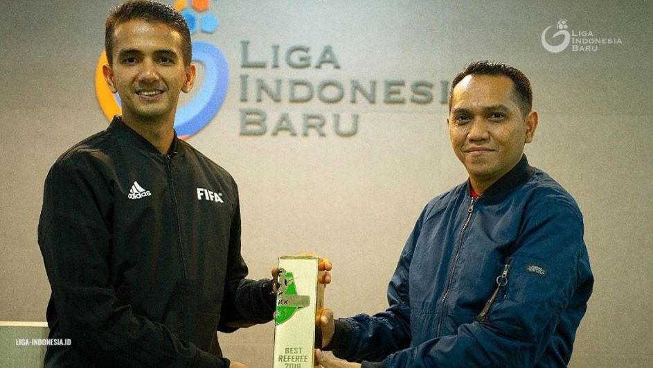 Thoriq Alkatiri Terpilih Jadi Wasit Terbaik Liga 1 2018