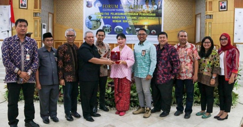 SKK Migas-PetroChina Serahkan Bantuan kepada Pemkab Tanjabbar