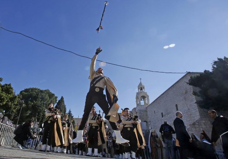 Peziarah Padati Bethlehem untuk Lewatkan Malam Natal