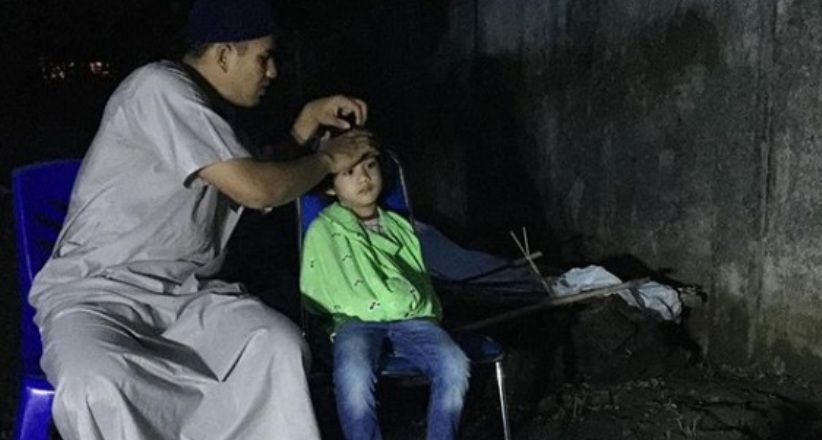 Sedih, Anak Herman Seventeen Selalu Kunjungi Makam Ayahnya Tiap Subuh