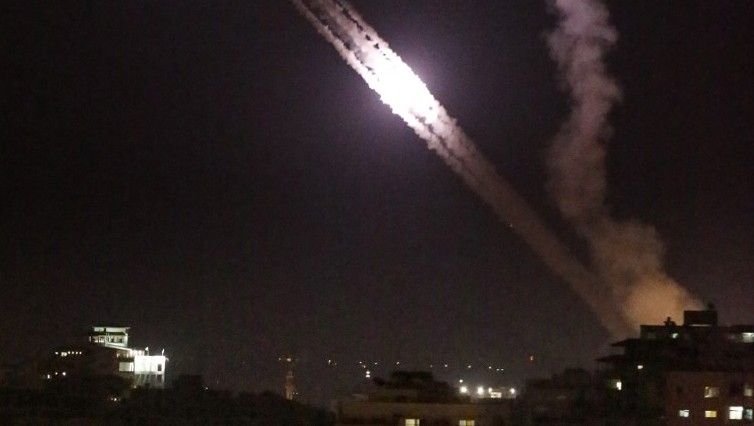 Pasukan Suriah Klaim Lumpuhkan Rudal Israel Dekat Damaskus