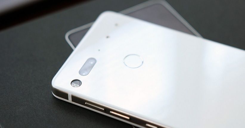 Fokus Garap Perangkat Baru, Essential Hentikan Ponsel Generasi Pertama