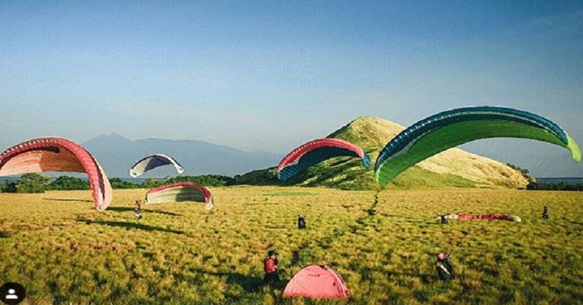 Jelajahi Padang Savana seperti Afrika di Pulau Kenawa Sumbawa