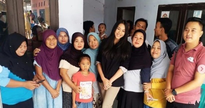 Miss Indonesia 2018 Kunjungi Lokasi Tsunami di Banten