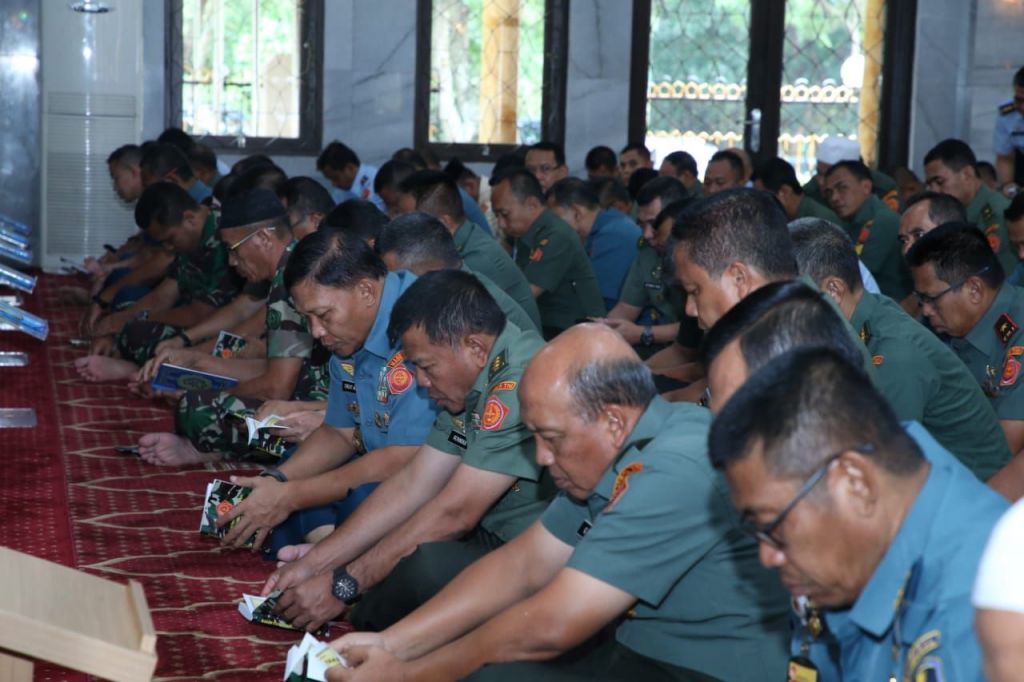 Sambut Tahun Baru 2019, Mabes TNI Gelar Istigasah dan Doa Bersama