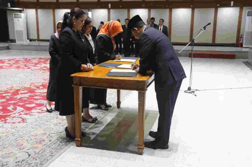 Penghujung 2018, Anies Lantik 3 Pegawai Perempuan Jabat Kepala Dinas