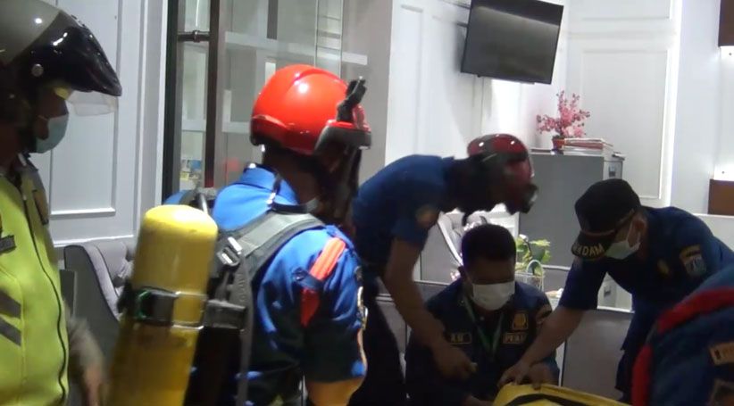 Keracunan CO2, 11 Orang Dilarikan ke Rumah Sakit