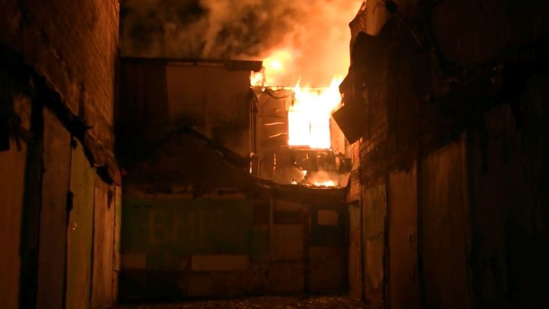 Puluhan Rumah di Pegangsaan Menteng Hangus Terbakar