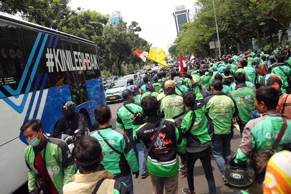Ojek Online Mangkal di Bahu Jalan, Sandi Rapat Bahas Kantong Parkir