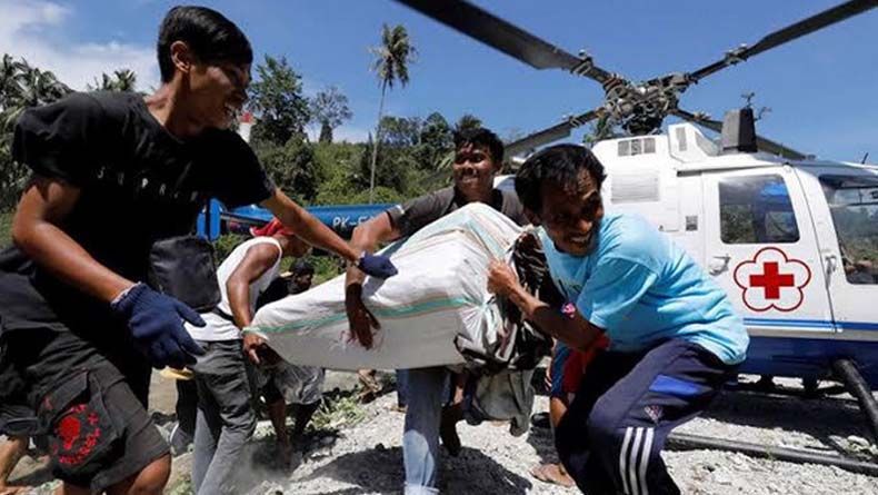 PMI Distribusikan Air Bersih ke Pengungsi Korban Gempa dan Tsunami