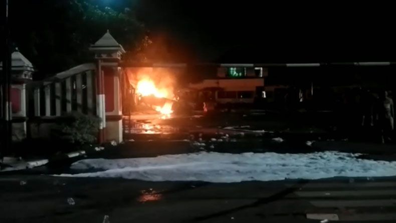 POM TNI AD Bersama Polda Metro  Selidiki Pembakaran Mapolsek Ciracas