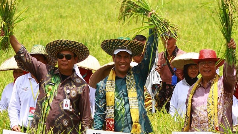 Mentan Raih Penghargaan Penjaga Ketahanan Pangan Indonesia Awards 2018