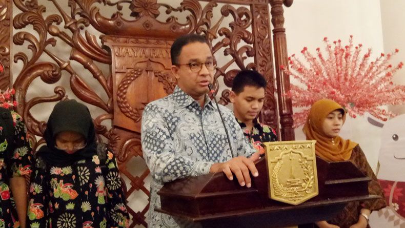 Heboh Atlet Jetski Aqsa Aswar Injak Kursi MRT, Anies Singgung Etika