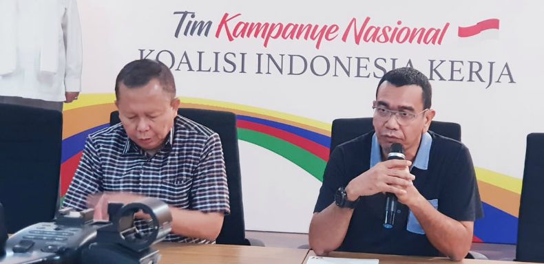 Tepis Jokowi Pencitraan, Arya: Ferdinand Lupa Siapa Dewa Pencitraan