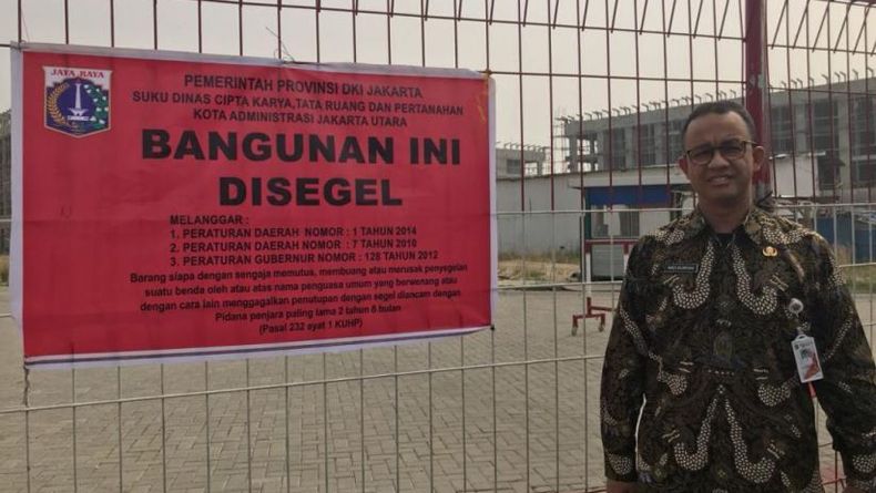 Kios-Kios Kuliner Berdiri di Pulau Reklamasi, Anies Akan Cek Perizinan