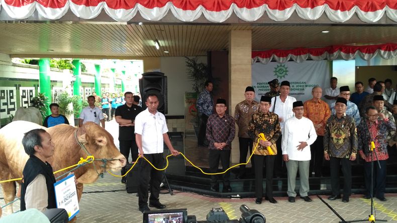 Jokowi Datangi Muhammadiyah, Haedar: Kami Terima Titipan Hewan Kurban