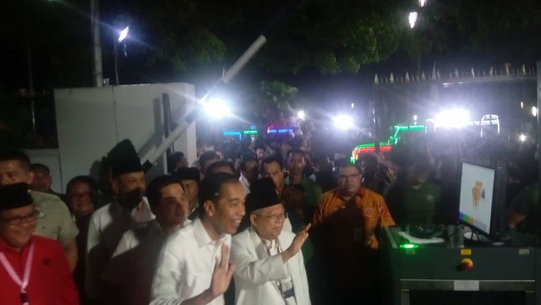 Tiba di KPU, Jokowi: Nomor Berapa Aja Baik