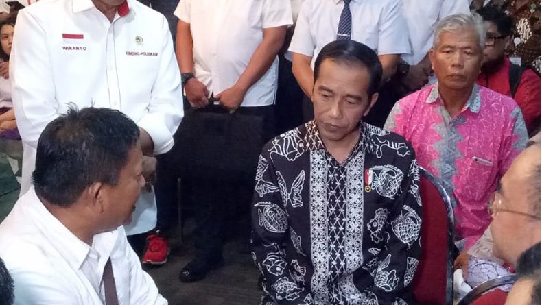 Jokowi Perintahkan Pencarian Korban Kecelakaan Pesawat Lion Air 24 Jam