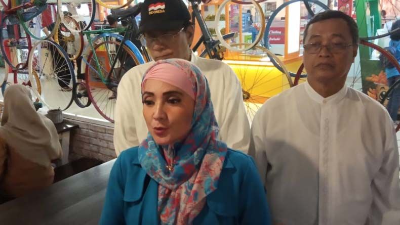 Caleg dari Perindo Mila Rosa Bantu Korban Bencana Sulteng