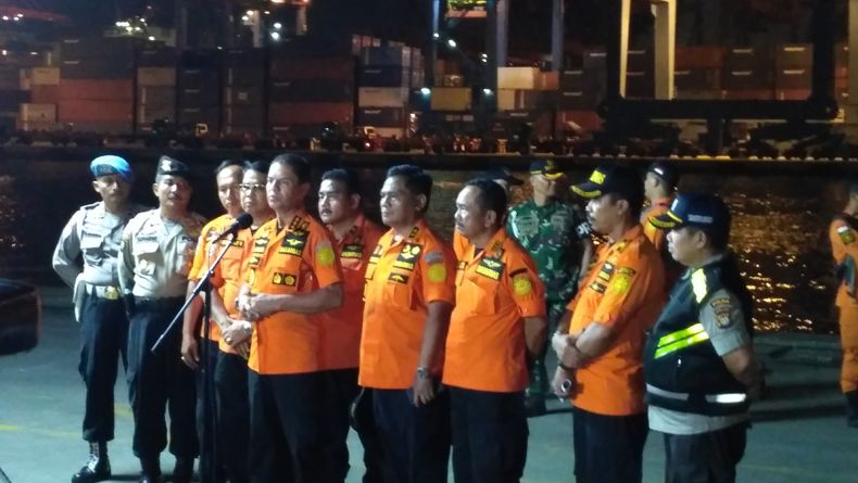 Selain Kotak Hitam, Ditemukan Benda Penting Milik Pesawat Lion Air