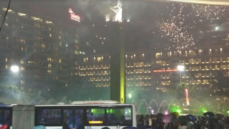 Video Pesta Kembang Api di Bundaran HI Sambut Datangnya 2019
