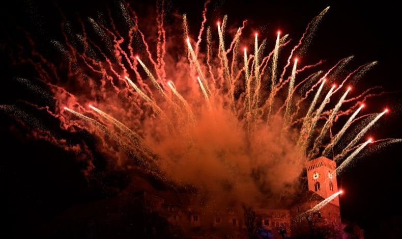 3 Orang Tewas Terkena Ledakan Kembang Api di Perayaan Tahun Baru