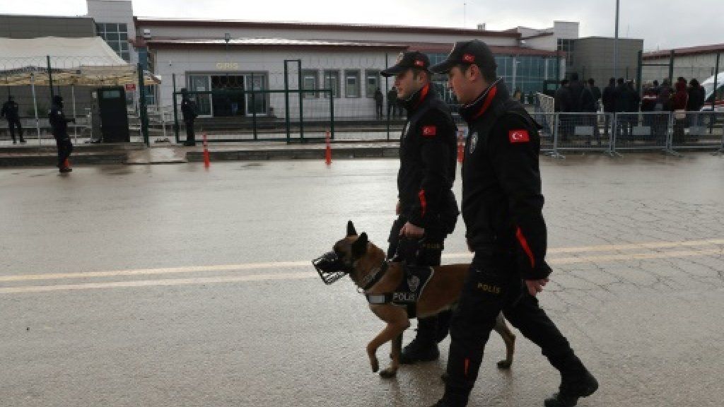 Turki Tahan 2 Wanita Tersangka ISIS Asal Prancis yang Diburu Interpol
