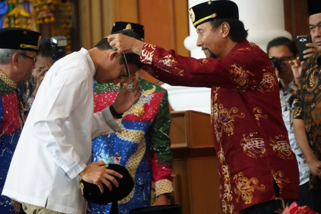 Sandiaga Dapat Gelar Raden Wira Arsana dari Sultan Kutai Kartanegara