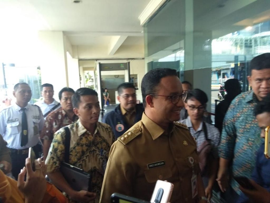 Anies Penuhi Panggilan Bawaslu untuk Diperiksa terkait Pose 2 Jari