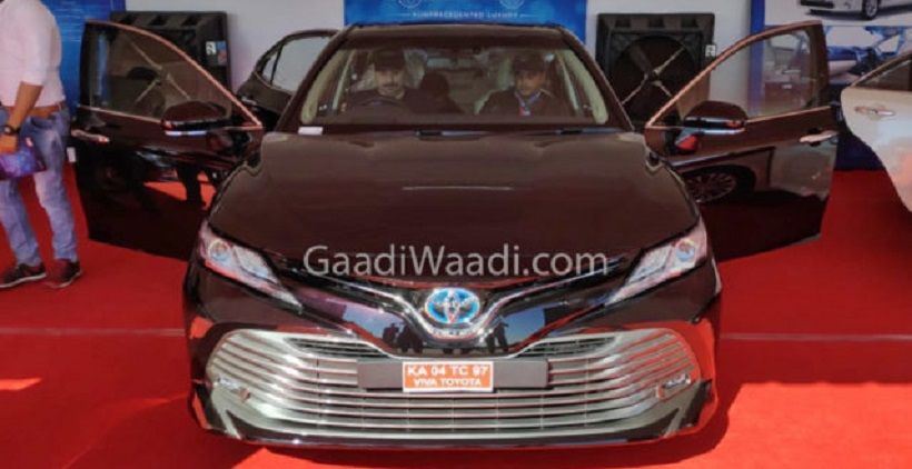 Punya Fitur Berlimpah, Toyota Camry Generasi Ke-8 Siap Mengaspal