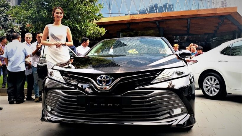Punya 2 Varian Mesin, Ini Spesifikasi dan Fitur Toyota Camry Terbaru