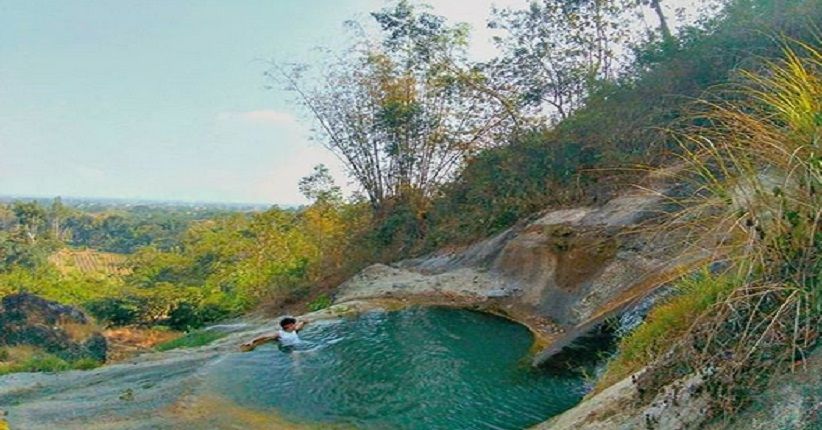 Wisata Tulungagung, Coban Kromo Miliki Pemandangan Air Terjun Berundak