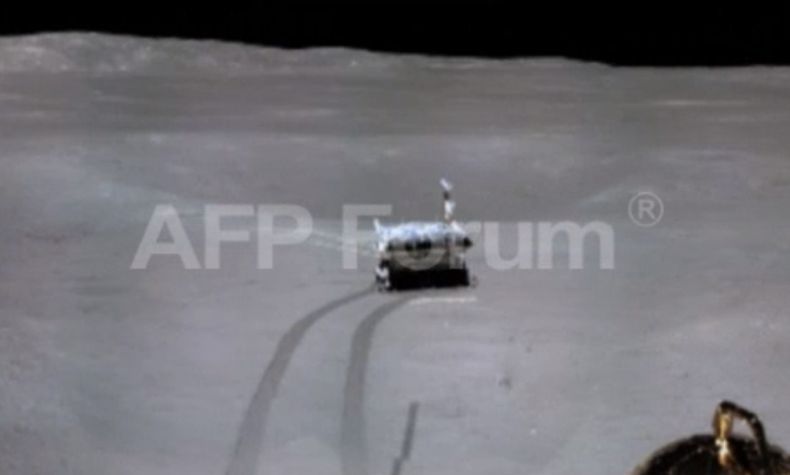 Pesawat Luar Angkasa China Kirim Foto Daratan Sisi Gelap Bulan