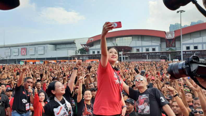 Demi Berpolitik dengan Wajah Gembira, PDIP Gelar Senam dan Flash Mob